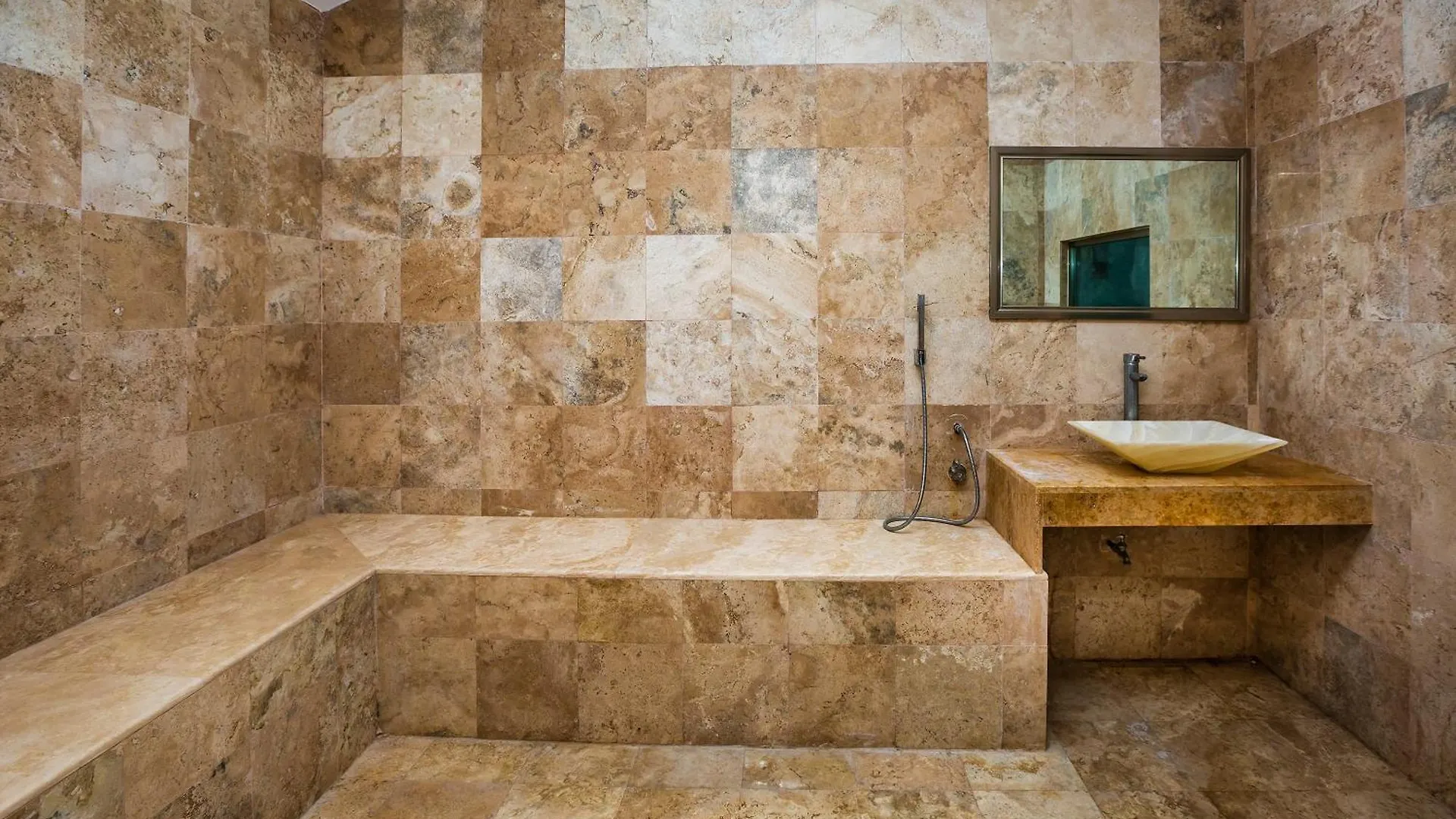 Hotel Capital O Cancun International Airport 24 7