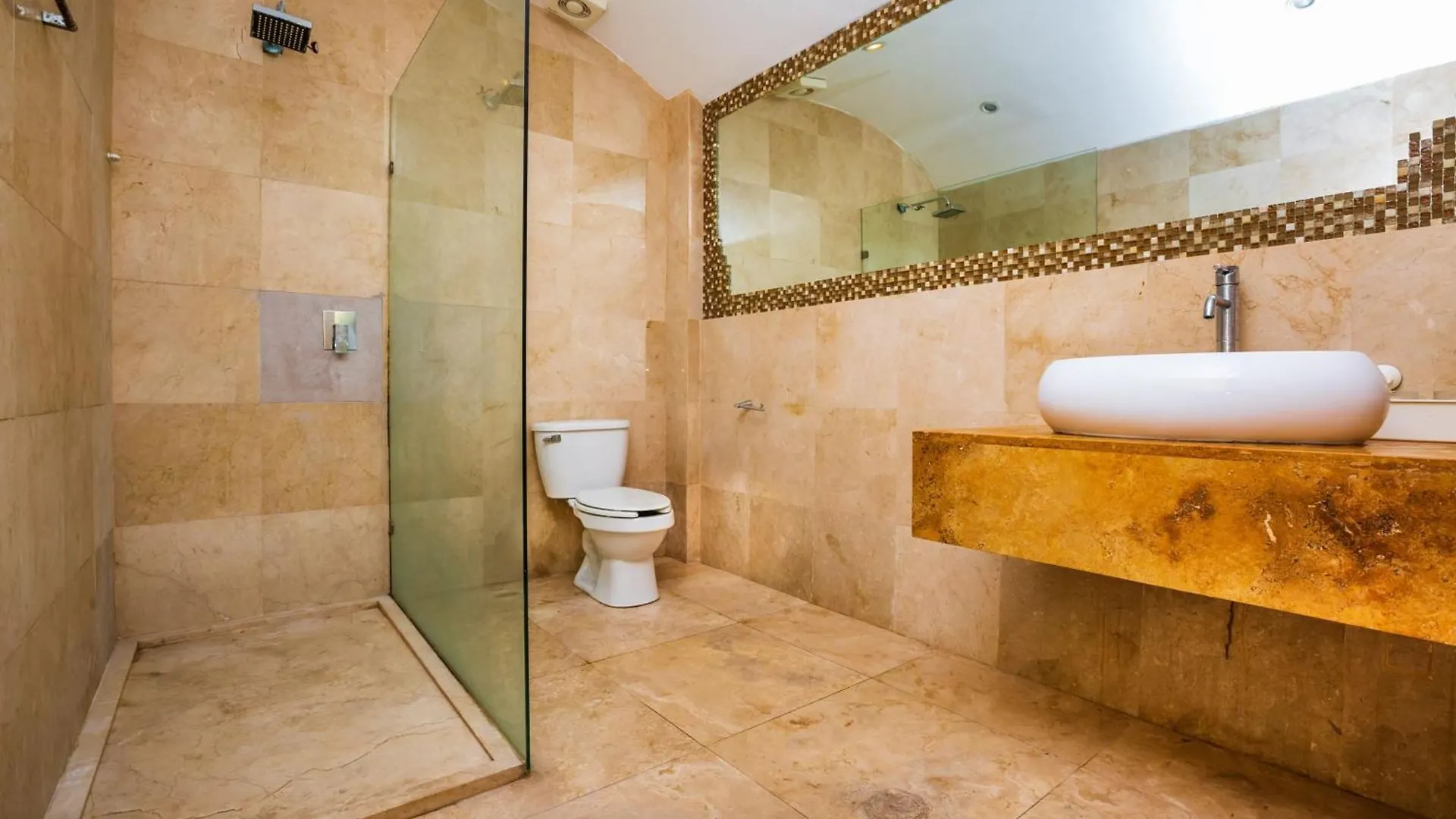 ** Hotel Capital O Cancun International Airport 24 7 México