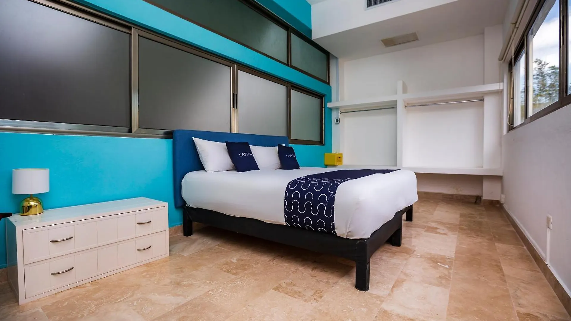 Capital O Cancun International Airport 24 7 2*,