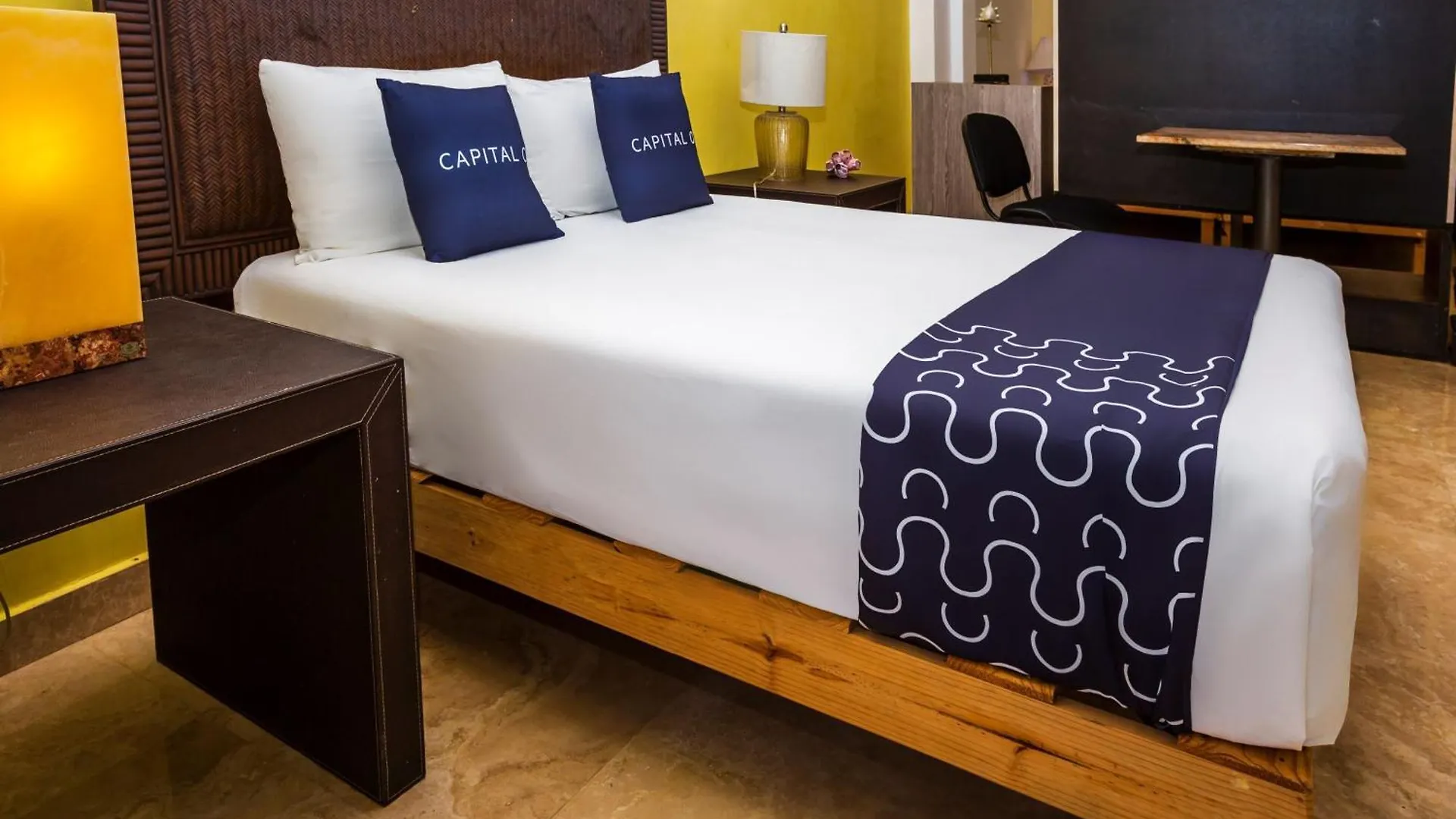 Capital O Cancun International Airport 24 7 Hotel